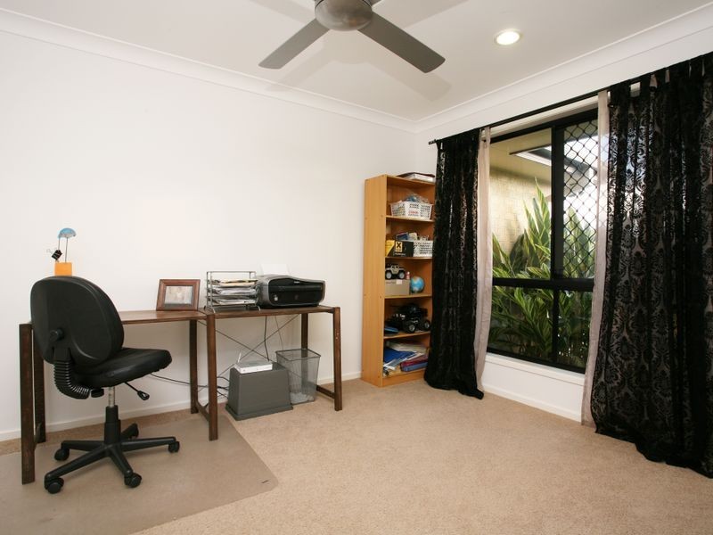 8 Mahaffey Crt, Cashmere QLD 4500