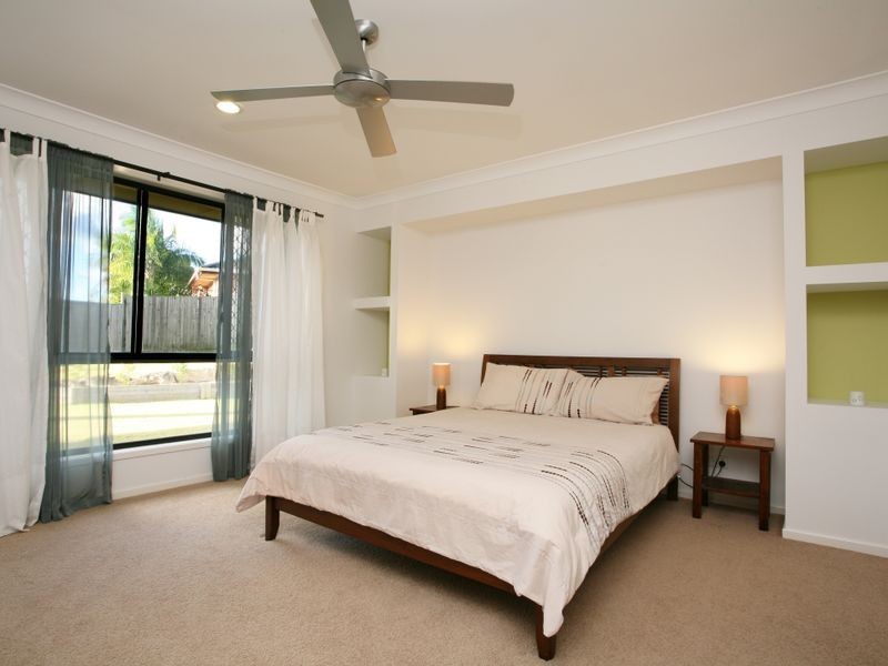 8 Mahaffey Crt, Cashmere QLD 4500