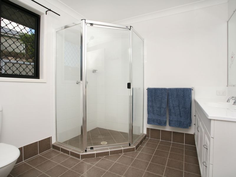 8 Mahaffey Crt, Cashmere QLD 4500