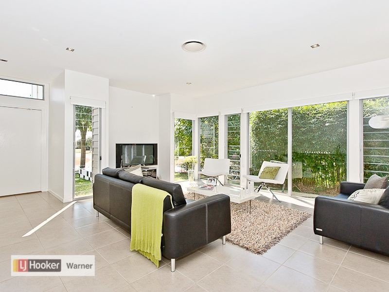 8 Kipfler Lane, Warner QLD 4500