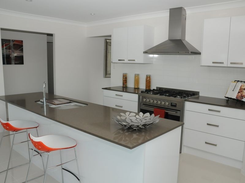 5 Perrins Close, Warner QLD 4500