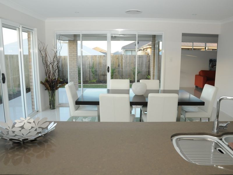 5 Perrins Close, Warner QLD 4500