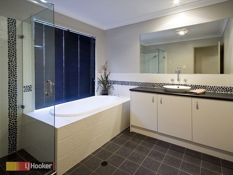 Warner QLD 4500