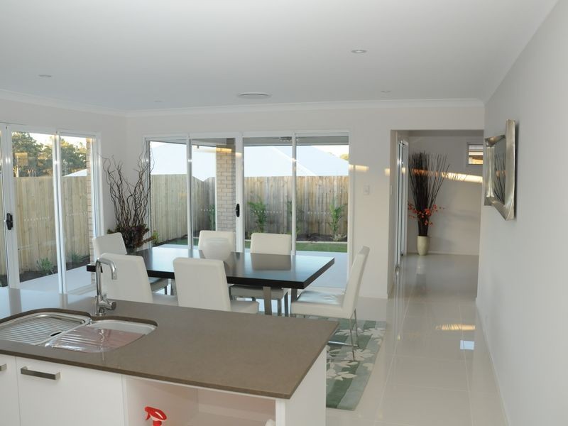 5 Perrins Close, Warner QLD 4500