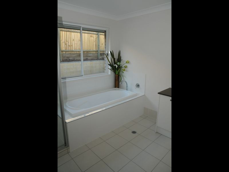 5 Perrins Close, Warner QLD 4500