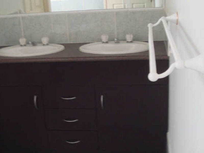 Eatons Hill QLD 4037