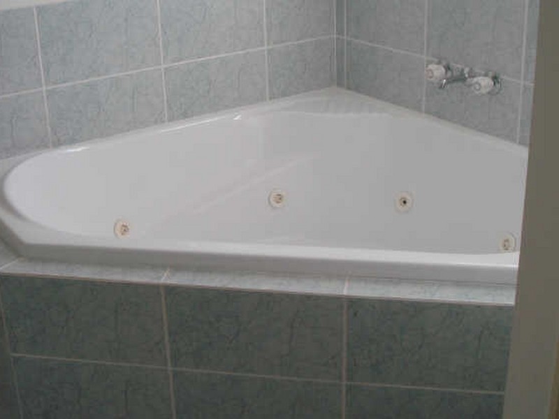 Eatons Hill QLD 4037