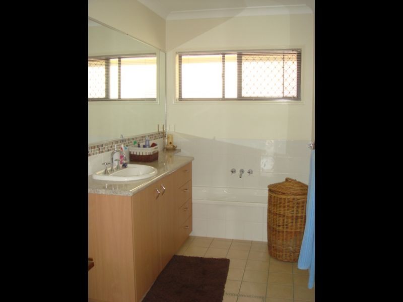 1 Moogerah Court, Albany Creek QLD 4035