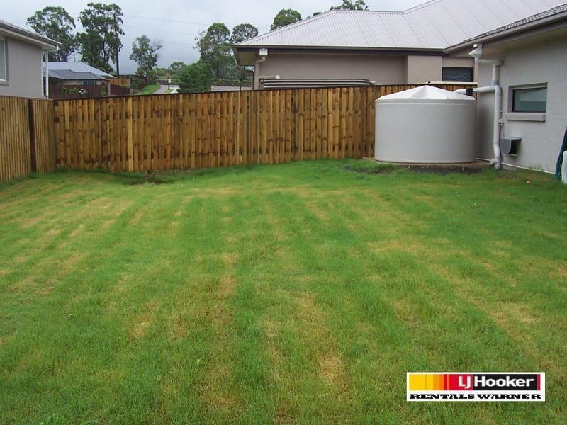 8 Tributary Court, Eatons Hill QLD 4037