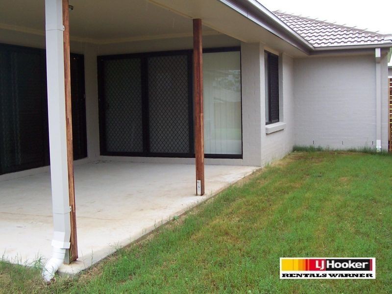 8 Tributary Court, Eatons Hill QLD 4037