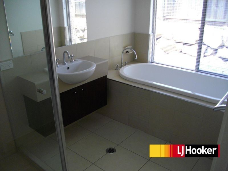 18 Aretha Lane, Narangba QLD 4504