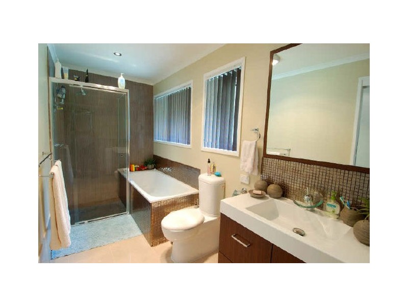 64 Kirikee Street, Ferny Grove QLD 4055