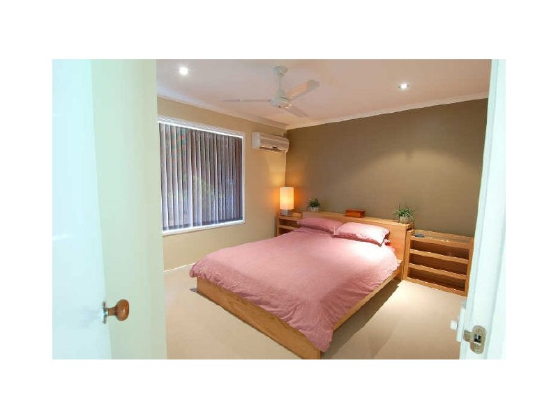 64 Kirikee Street, Ferny Grove QLD 4055