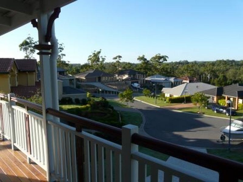 6 Othello Court, Eatons Hill QLD 4037