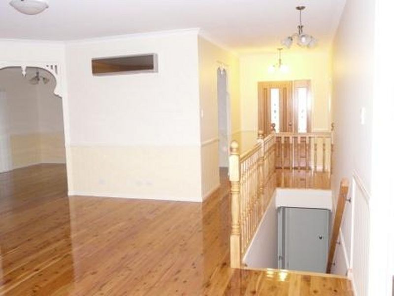 6 Othello Court, Eatons Hill QLD 4037