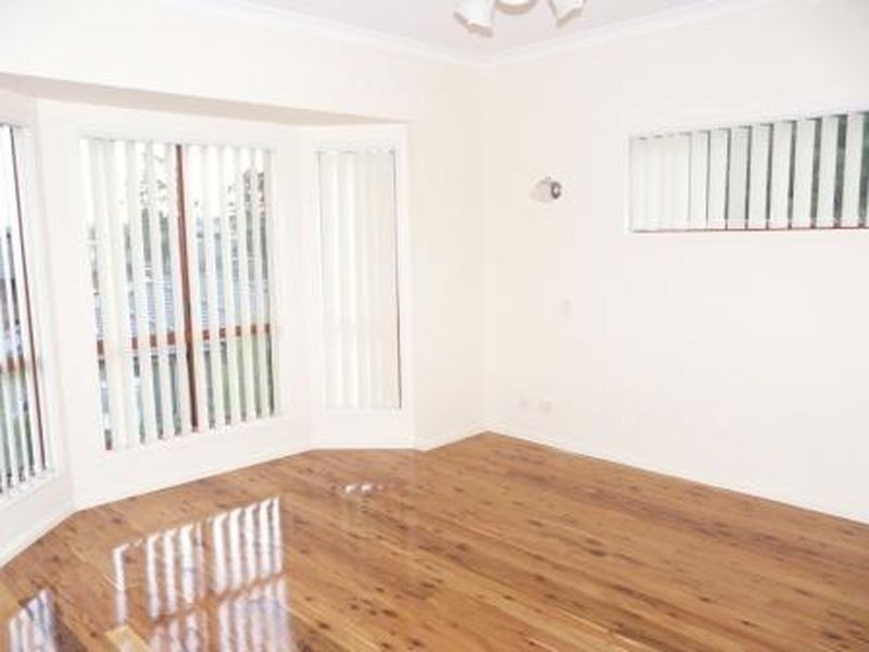 6 Othello Court, Eatons Hill QLD 4037