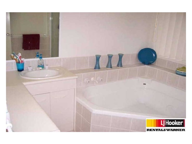 6 Bettina Court, Eatons Hill QLD 4037