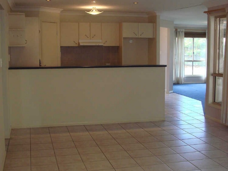 10 Coolgardie Court, Arana Hills QLD 4054