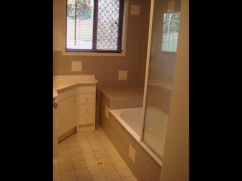 24 Flamingo Drive, Albany Creek QLD 4035