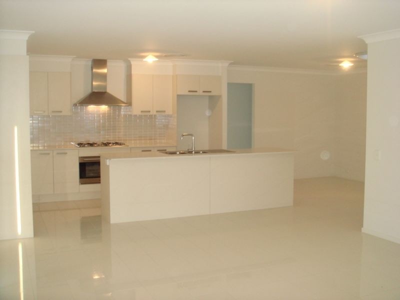 Warner QLD 4500