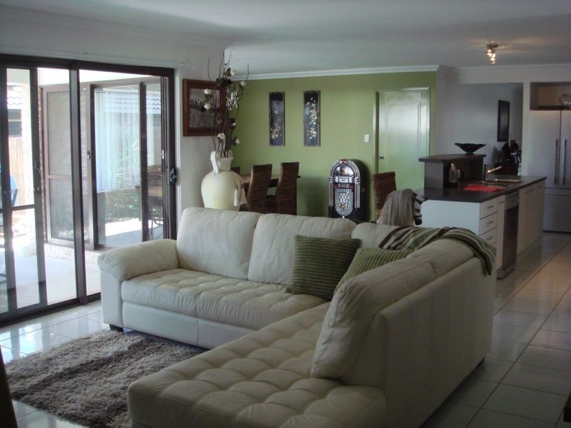 Warner QLD 4500