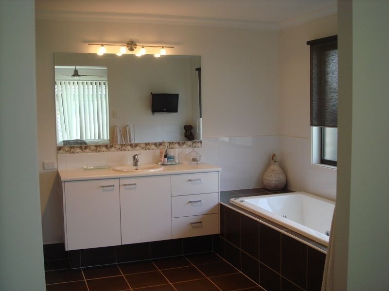 Warner QLD 4500