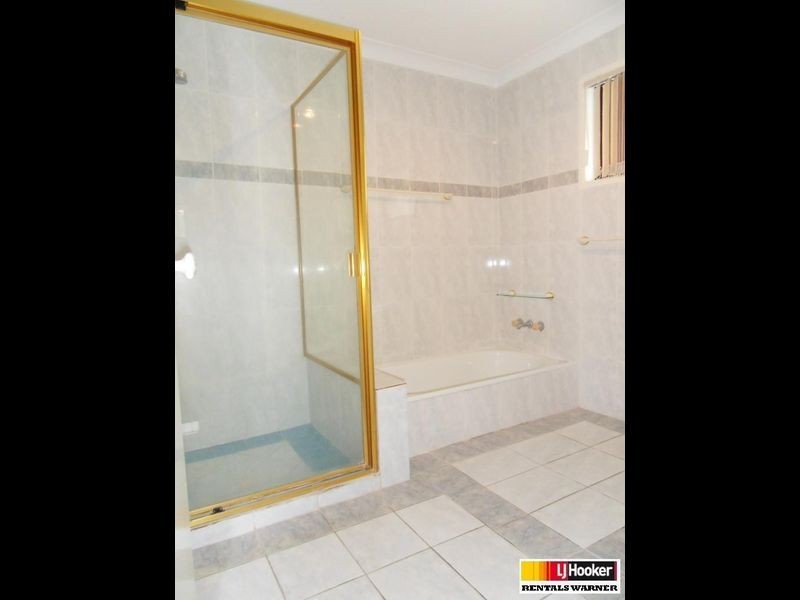 4 Bodiam Court, Strathpine QLD 4500