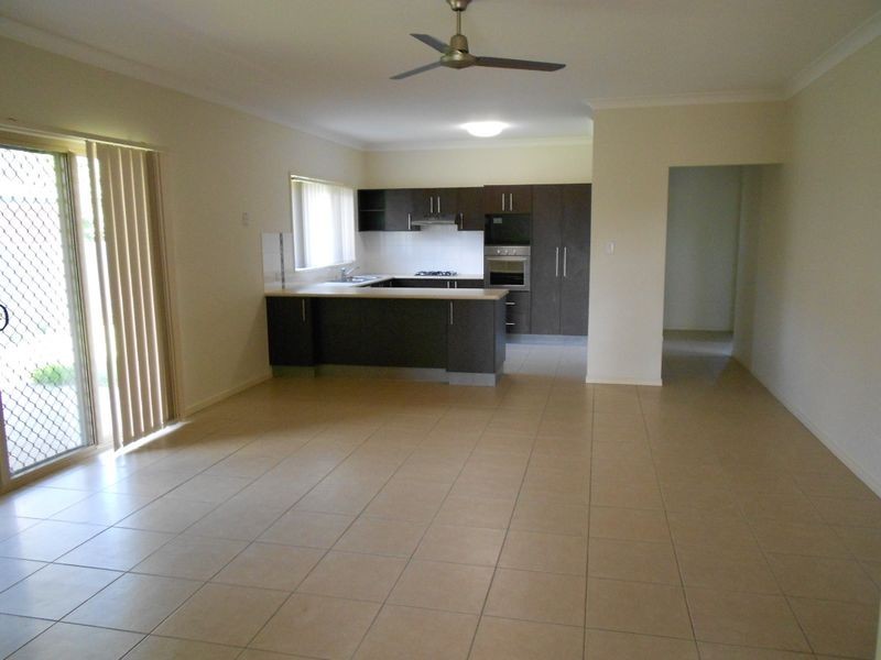 4 Versace Avenue, Bray Park QLD 4500