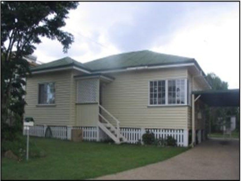 9 Thirteenth Av, Kedron QLD 4031