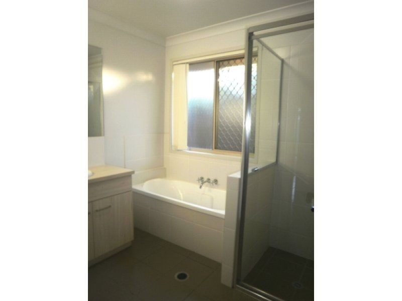 6 Cyperus Cr, Carseldine QLD 4034