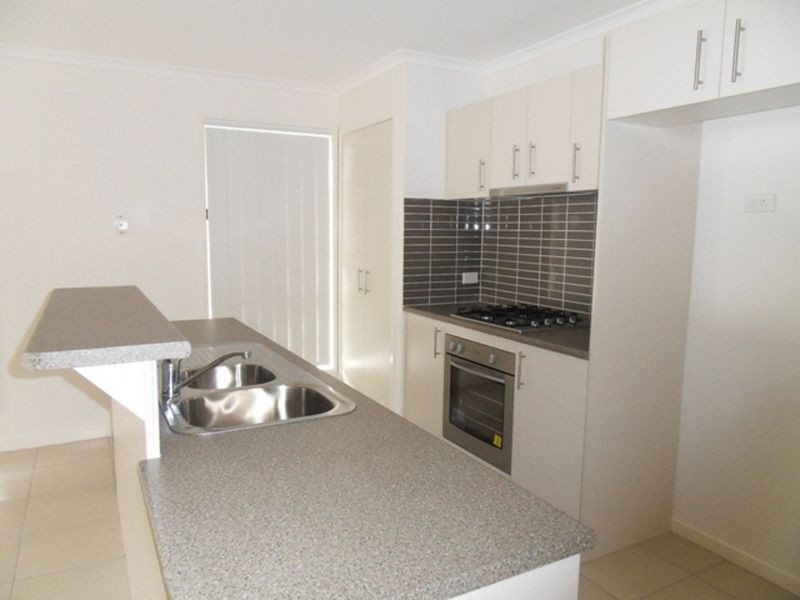 6 Rolland Pde, Warner QLD 4500