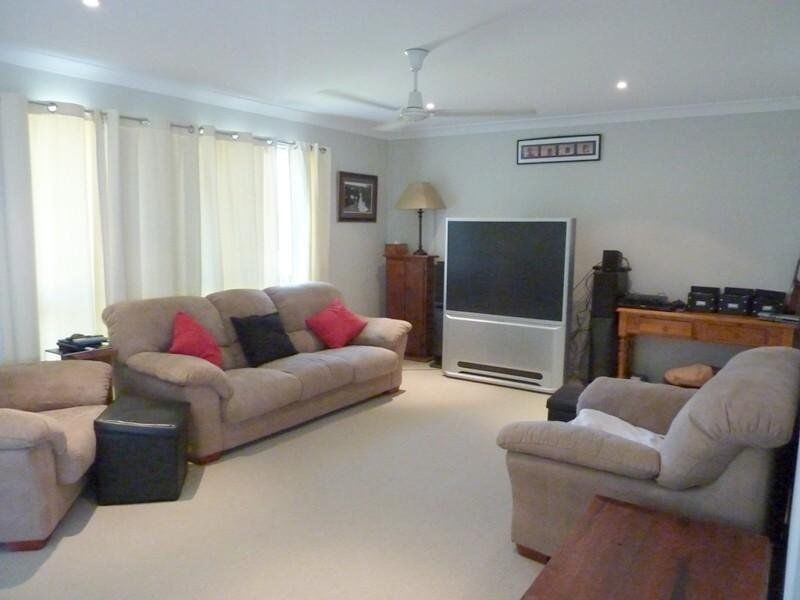 2 Jean Close, Joyner QLD 4500