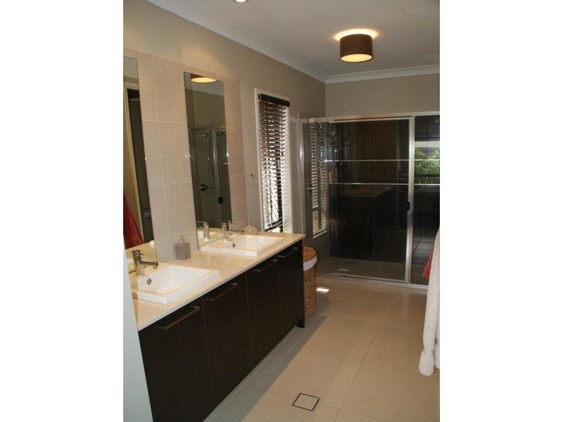 44 Swan Parade, Warner QLD 4500