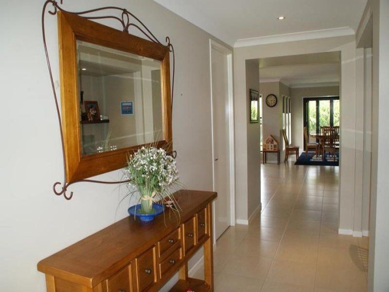 44 Swan Parade, Warner QLD 4500