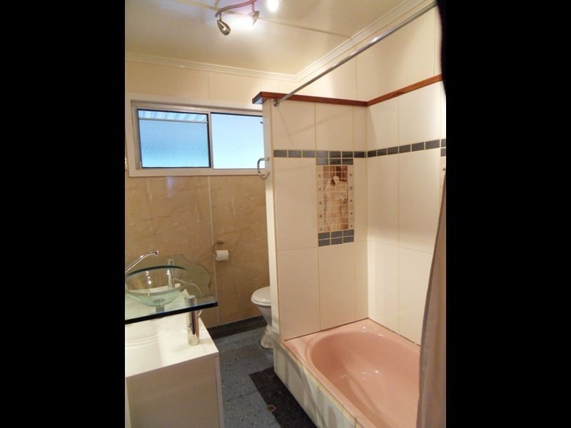 14 Kingaroy St, Stafford Heights QLD 4053