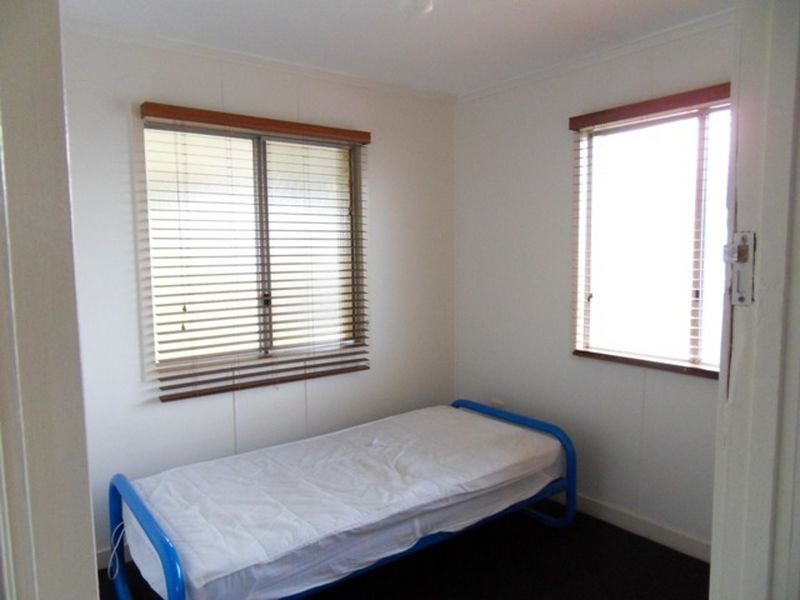 14 Kingaroy St, Stafford Heights QLD 4053