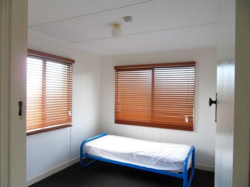 14 Kingaroy St, Stafford Heights QLD 4053