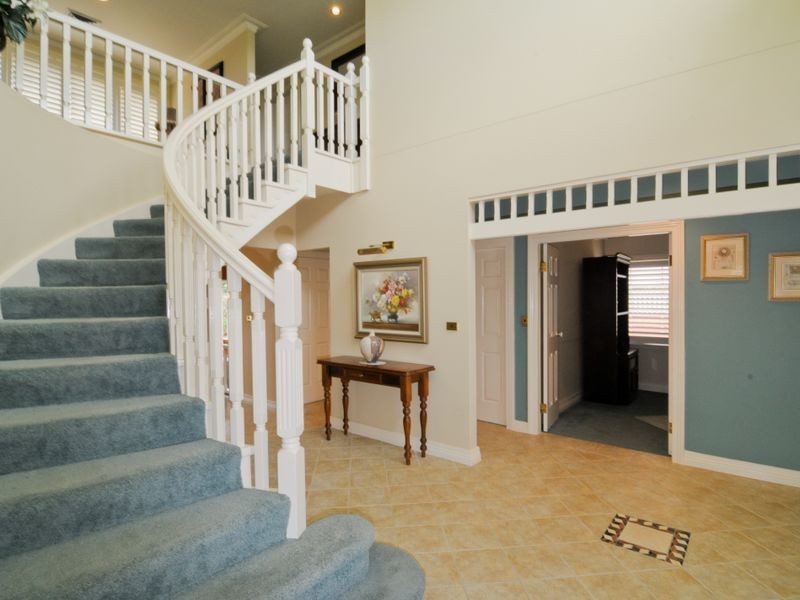 6 Lonsdale Place, West Pennant Hills NSW 2125