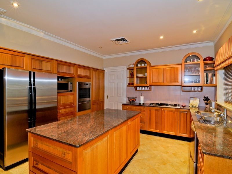 6 Lonsdale Place, West Pennant Hills NSW 2125