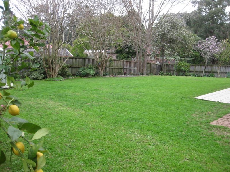 2 Stanley Avenue, West Pennant Hills NSW 2125