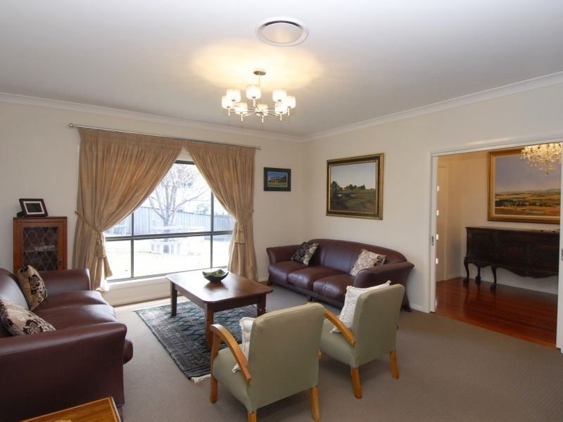 2 Springthorpe Way, Castle Hill NSW 2154