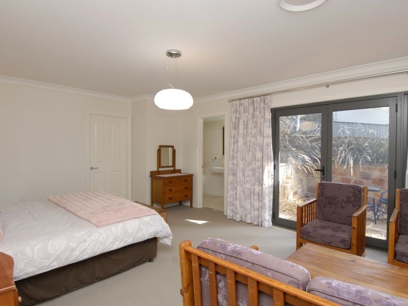 2 Springthorpe Way, Castle Hill NSW 2154