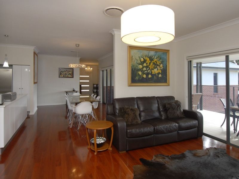 2 Springthorpe Way, Castle Hill NSW 2154