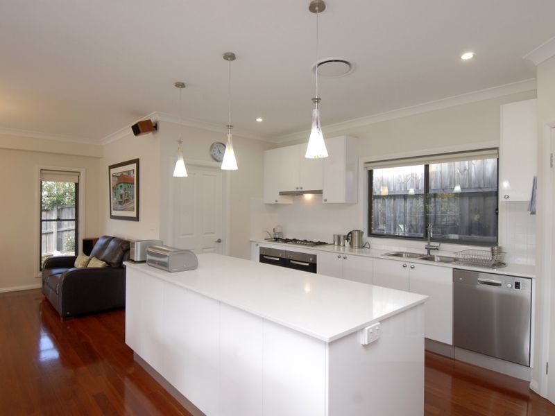 2 Springthorpe Way, Castle Hill NSW 2154