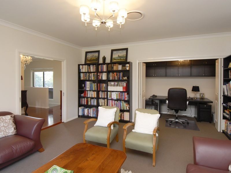 2 Springthorpe Way, Castle Hill NSW 2154