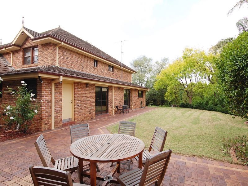 6 Woodleaf Close, West Pennant Hills NSW 2125