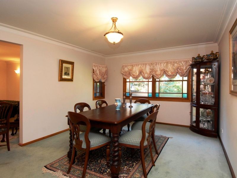 6 Woodleaf Close, West Pennant Hills NSW 2125