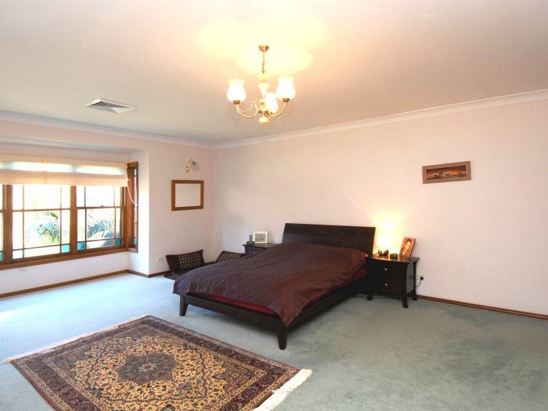 6 Woodleaf Close, West Pennant Hills NSW 2125