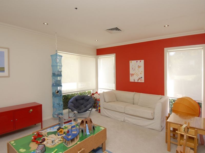15 Tawmii Place, Castle Hill NSW 2154