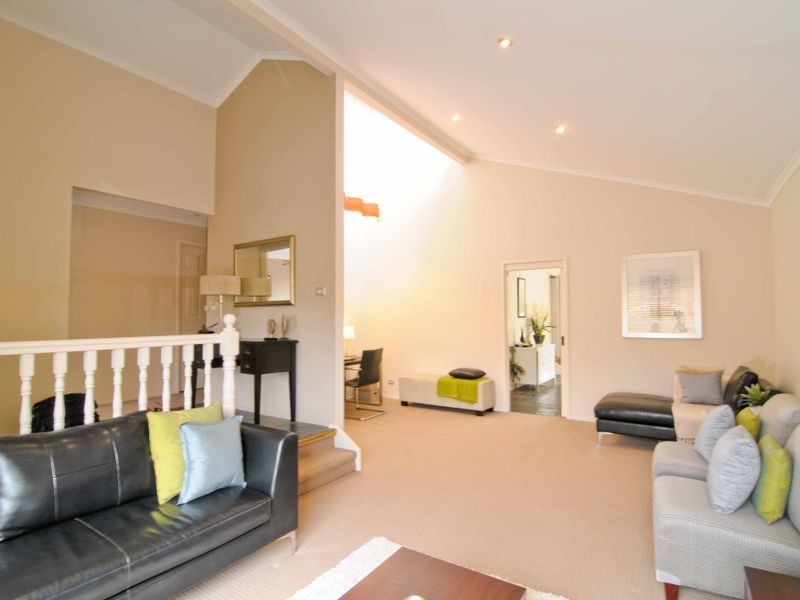 10 Barcote Place, Castle Hill NSW 2154